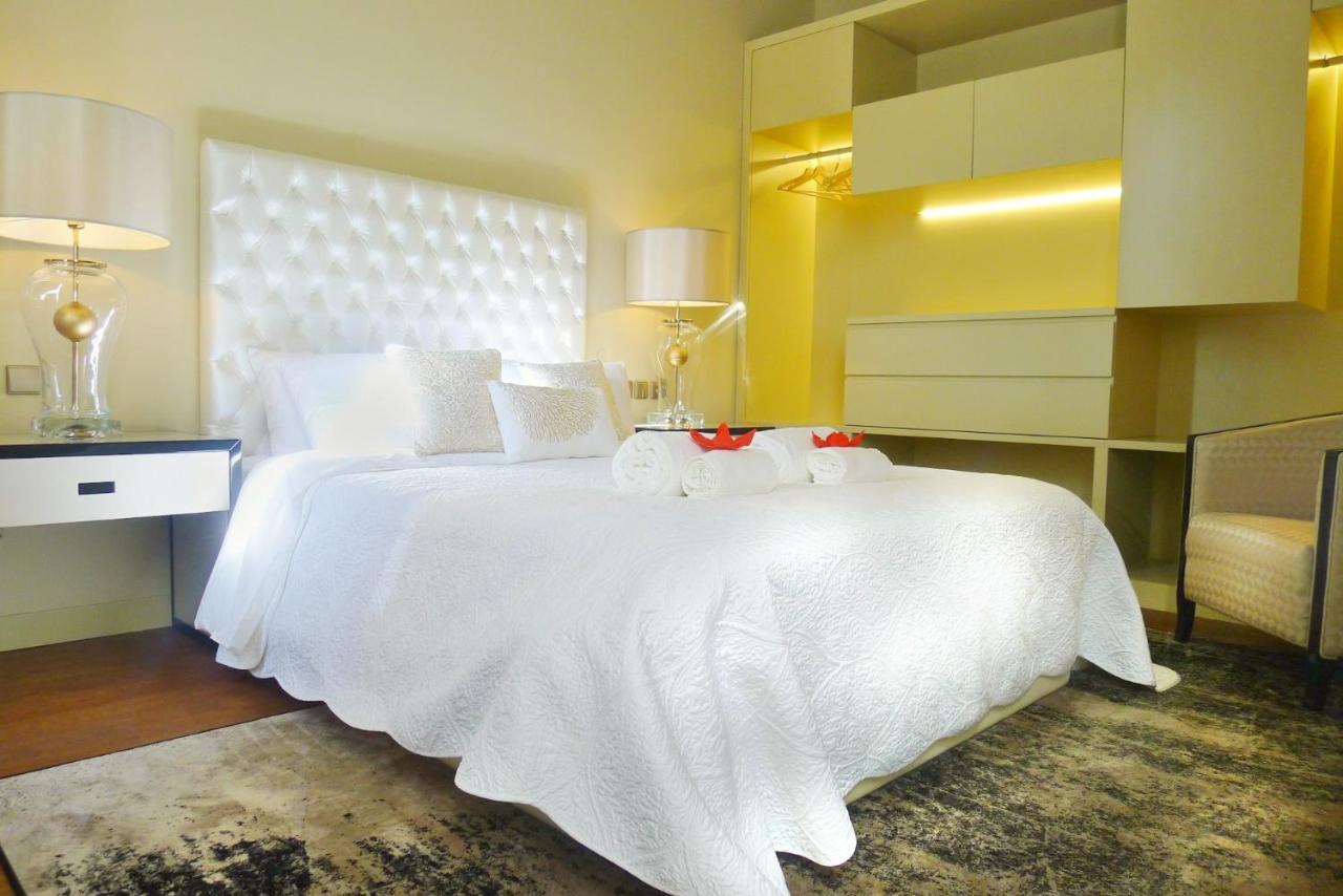 Deluxe Two-Bedroom Apartment