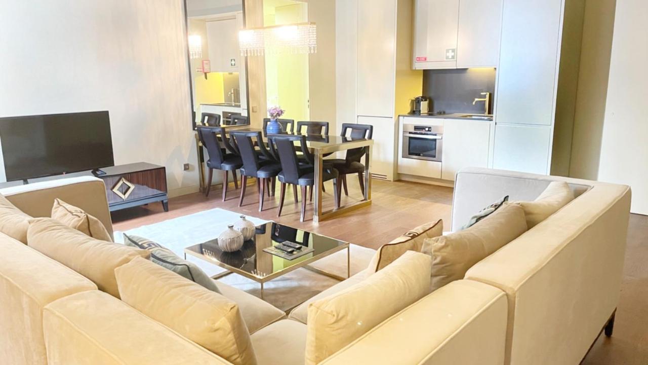 Deluxe Two-Bedroom Apartment