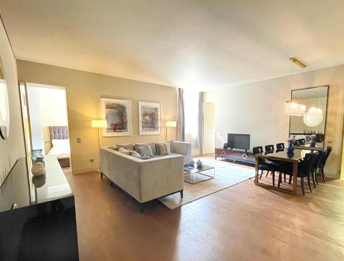 Deluxe Two-Bedroom Apartment